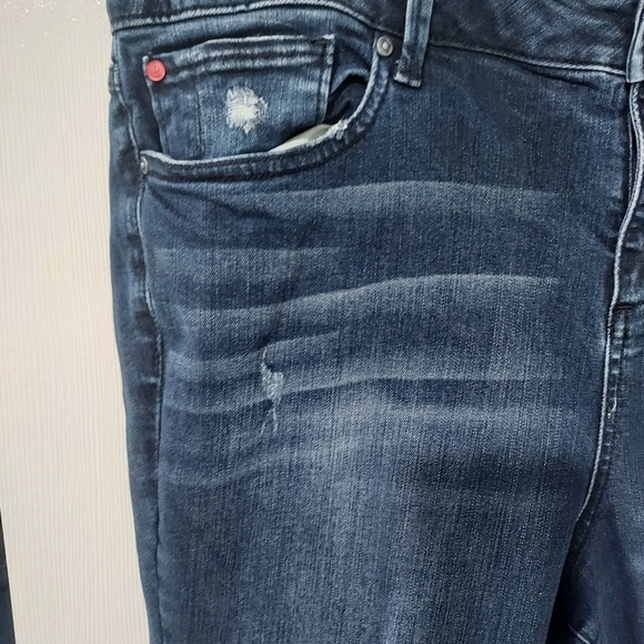 Women's Skinny Jeans in Dark Blue - Picture 3 of 12